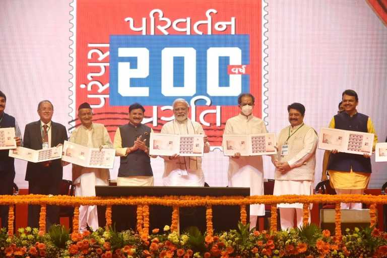‘मराठी आणि गुजरातीचं नातं आणखी दृढ व्हावं’: उद्धव ठाकरे