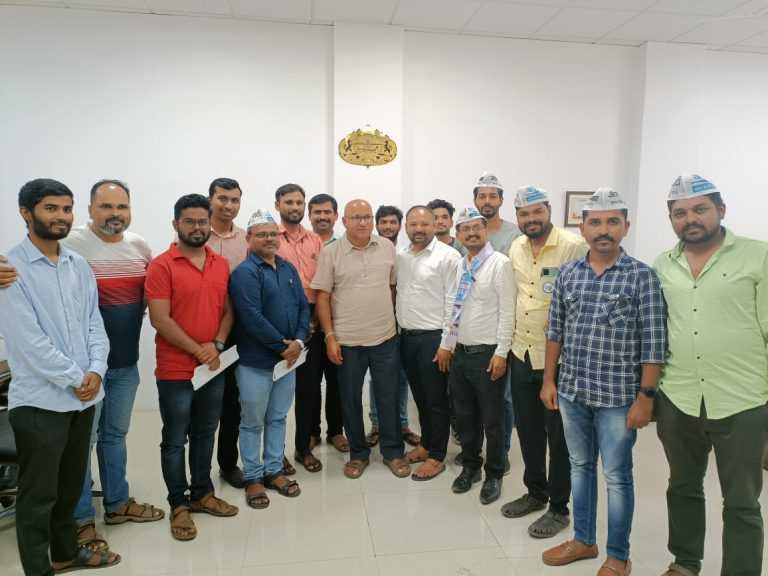 कुलसचिवांवर कारवाई होणार-आपचे ठिय्या आंदोलन मागे