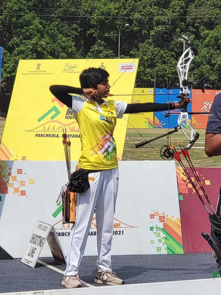 आर्चरीमध्ये आदितीचा सुवर्णवेध,पार्थ कोरडेला रौप्यपदक