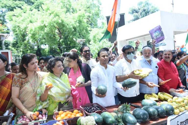 मोदीजी, महागाईचा बाजार उठवा नाहीतर जनता तुमचा बाजार उठवेल