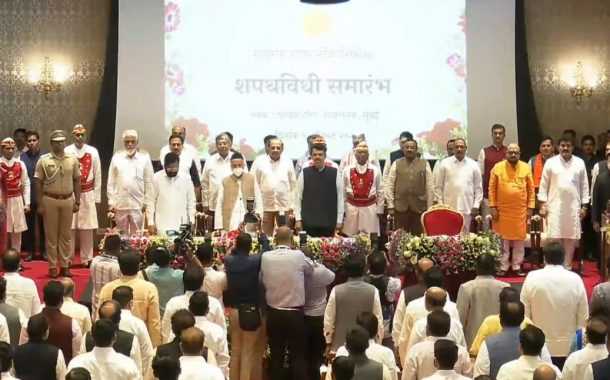 वादग्रस्त राठोड, सत्तारांना लॉटरी,शिंदे-भाजप सरकारच्या 18 मंत्र्यांना शपथ