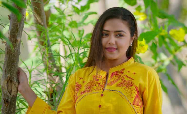 मोनालिसा म्हणतेय ‘तू फक्त हो म्हण’