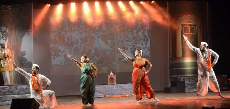 ‘महाराष्ट्राची सणयात्रा’ प्रेक्षक मंत्रमुग्ध