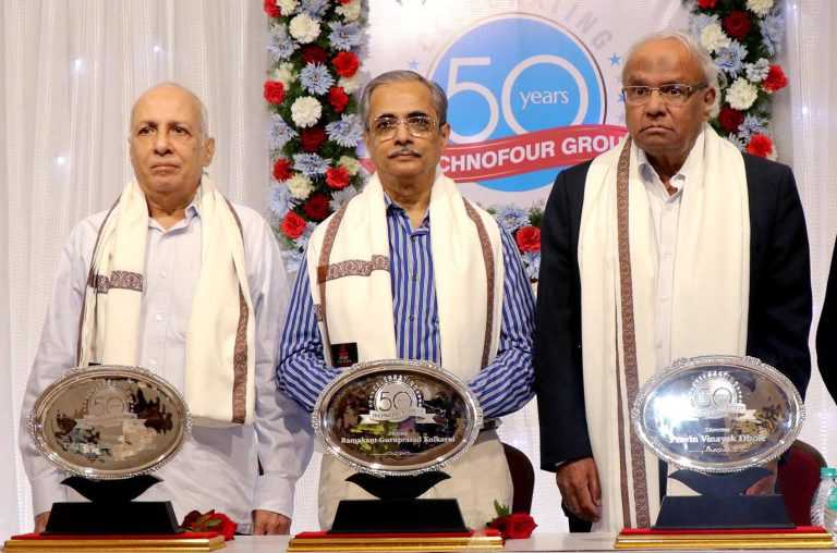 नाविन्याचा ध्यास, समर्पित वृत्ती व कठोर परिश्रम यशाचे गमक