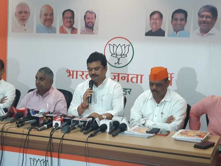 आम्ही अमेठी जिंकू शकतो, तर बारामती का नाही : राम शिंदे