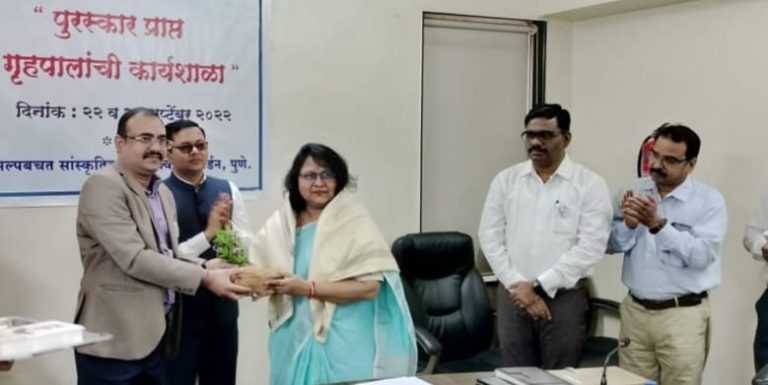 आदर्श विद्यार्थी घडविण्यात गृहपालांची भूमिका महत्त्वाची- डॉ. प्रशांत नारनवरे