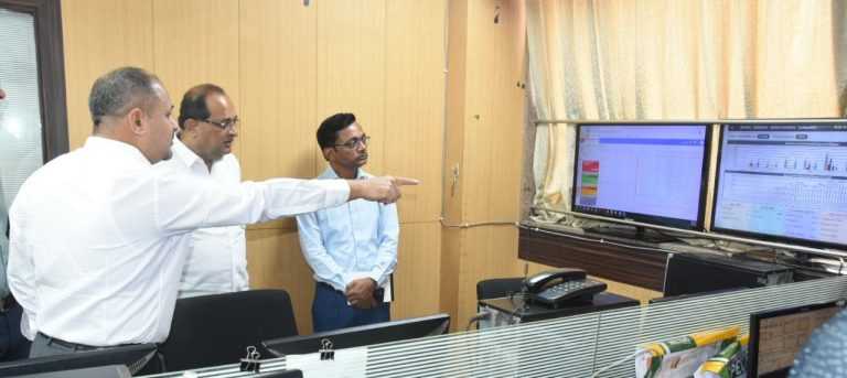 महसूलमंत्री राधाकृष्ण विखे पाटील यांच्याकडून मुद्रांक विभागाचा आढावा