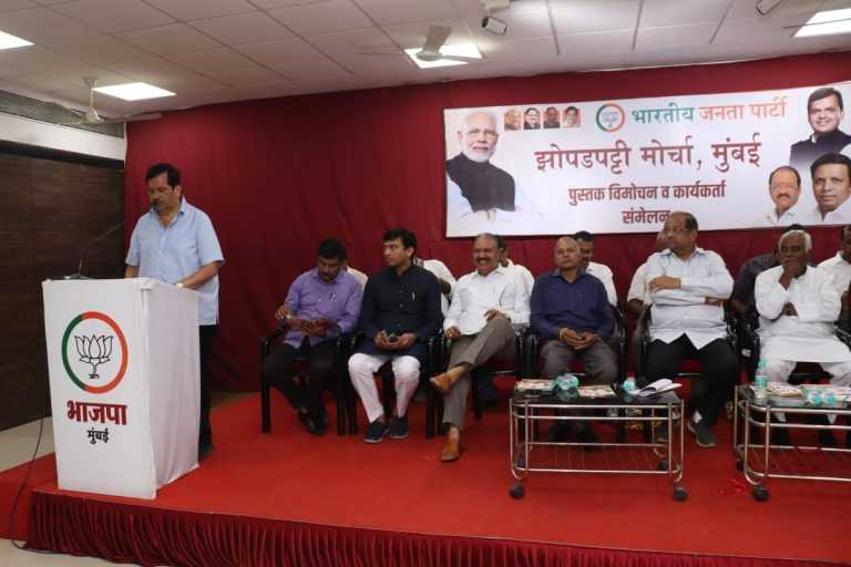 मुंबईतील झोपडपट्टीवासियांच्या रखडलेल्या योजनांना गती देणार- महिला व बाल कल्याण मंत्री मंगलप्रभात लोढा