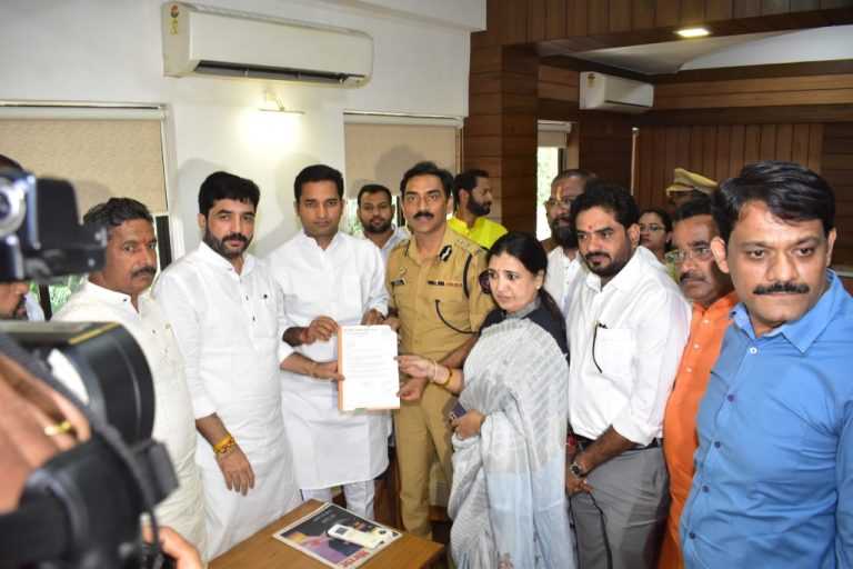 पॉप्युलर फ्रंट ऑफ इंडिया या संस्थेवर बंदी घाला-पुण्यातील भाजपा पदाधिकारी भेटले पोलीस कमिशनरांना