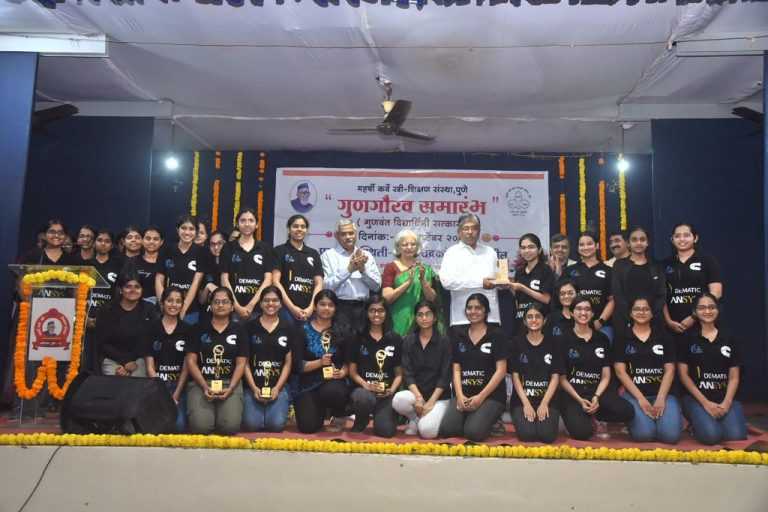 पालकमंत्री चंद्रकांत दादा पाटील यांची डॉ.बाबासाहेब आंबेडकर महाविद्यालयाला भेट