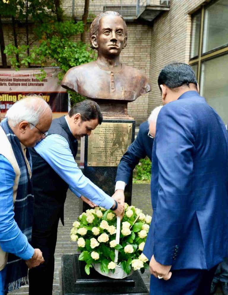 लोकशाहीर अण्णाभाऊ साठे व्यक्ती नव्हे तर विद्यापीठ – उपमुख्यमंत्री देवेंद्र फडणवीस