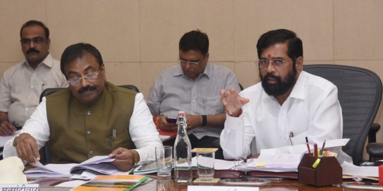 वन्यजीवांच्या संवर्धनासोबतच ग्रामस्थांच्या दैनंदिन जीवनावर परिणाम होणार नाही याची दक्षता घ्यावी – मुख्यमंत्री एकनाथ शिंदे