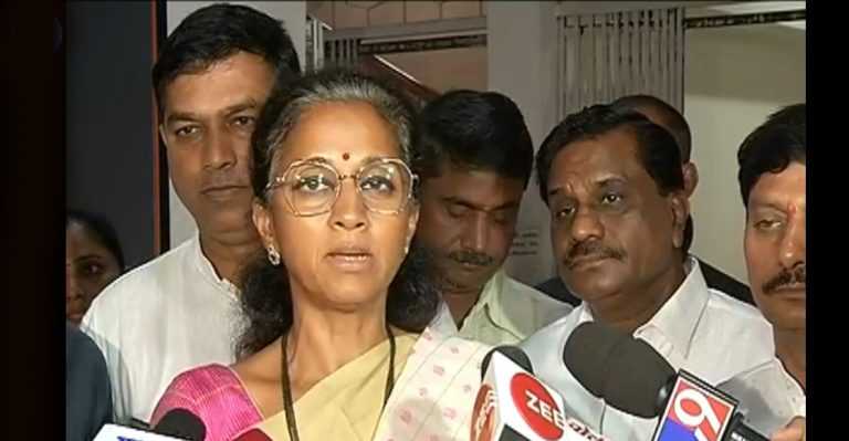 महापालिका प्रशासकीय काळात नागरी समस्यांनी उग्र रूप धारण केलेय :खासदार सुप्रिया सुळे भेटल्या आयुक्तांना