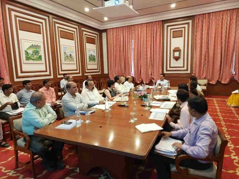 वैद्यकीय शिक्षण विभागातील रिक्त पदांसाठी तातडीने प्रक्रिया राबवा – वैद्यकीय शिक्षण मंत्री गिरीष महाजन