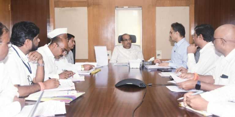 1 हजार तलाठी भरती प्रक्रियेला गती देण्याचे महसूलमंत्री राधाकृष्ण विखे-पाटील यांचे निर्देश