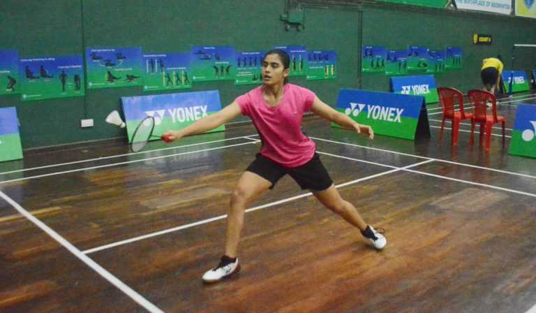 अनन्या, अदिती, श्रेया यांची विजयी सलामी-व्ही. व्ही. नातू स्मृती अखिल भारतीय बॅडमिंटन स्पर्धा