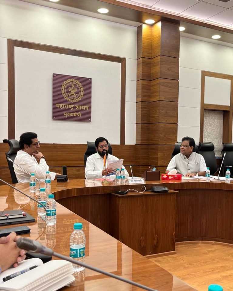 पुण्यातील मिळकतकराद्वारे नागरी लुट नको -राज ठाकरेंनी घेतली मुख्यमंत्री शिंदेंची भेट
