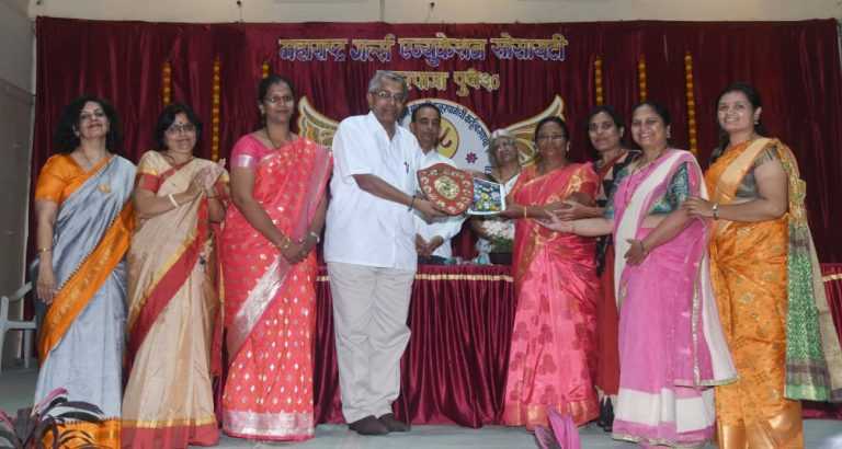 इतिहास सांगताना सामाजिक व राजकीय पातळीवर आत्मपरीक्षण करण्याची गरज-ज्येष्ठ पत्रकार अरुण खोरे