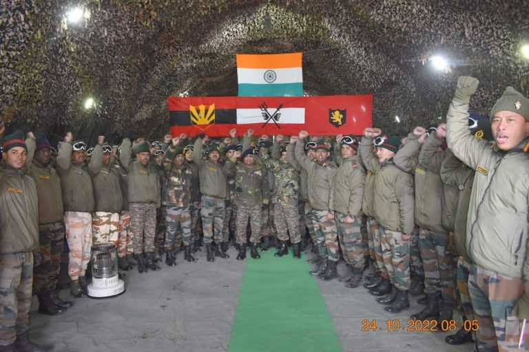 लष्करप्रमुखांनी सिक्किमच्या ऊत्तर सीमेवरील जवानांसोबत दिवाळी केली साजरी