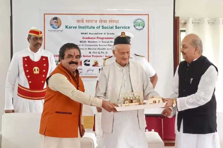 कर्वे समाज सेवा संस्थेने मिशन म्हणून सामाजिक कार्य करावे – राज्यपालांचा सल्ला