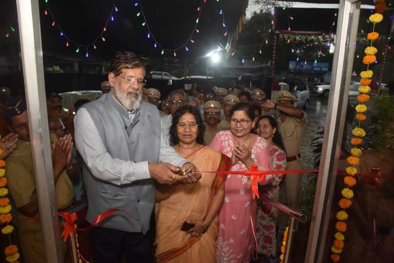 बंदीजनांनी तयार केलेल्या वस्तूंचे येरवडा मध्यवर्ती कारागृहात उद्धाटन