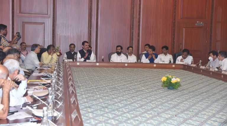 पाच ते सहा वेळा दंडाची कारवाई झाली त्यांचा वाहन परवाना निलंबित करावा- उपमुख्यमंत्री