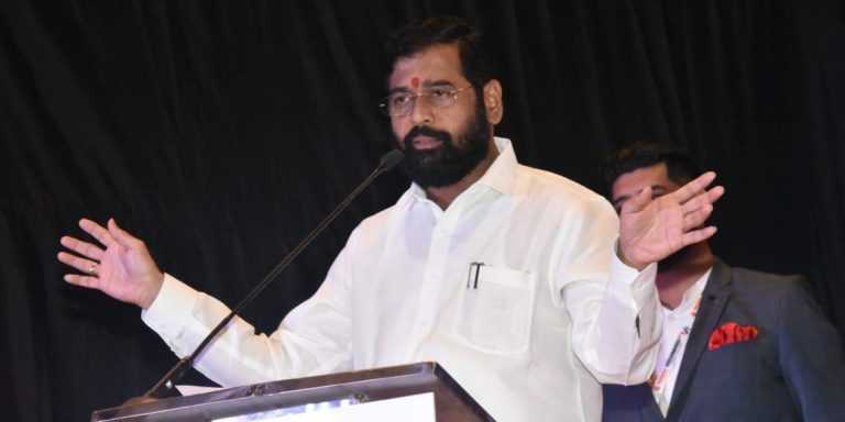 सर्वसामान्यांचे गृहस्वप्न साकारण्यासाठी घरांच्या किंमती परवडणाऱ्या ठेवाव्यात – मुख्यमंत्र्यांचे बांधकाम व्यावसायिकांना आवाहन