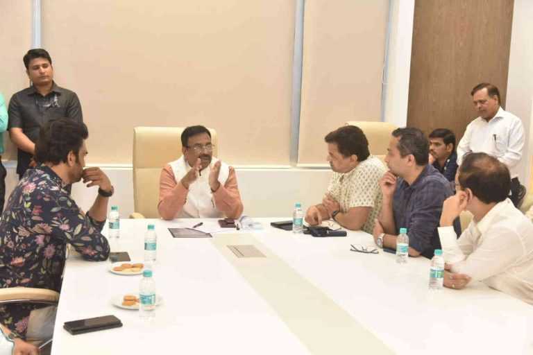 मान्यवरांसाठी ‘हर हर महादेव’ चित्रपटाचा विशेष शो – सांस्कृतिक कार्यमंत्री सुधीर मुनगंटीवार