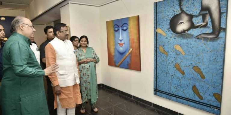 कृष्ण कान्हाई यांच्या चित्रातून साक्षात भगवान श्रीकृष्णाचे दर्शन – सांस्कृतिक कार्य मंत्री सुधीर मुनगंटीवार