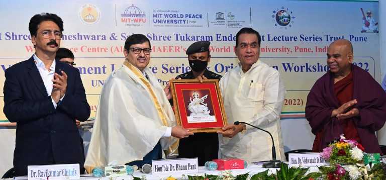 नॅनो सॅटेलाईट निर्मितीवर इस्त्रोचे प्रयत्न -डॉ.भानू पंत