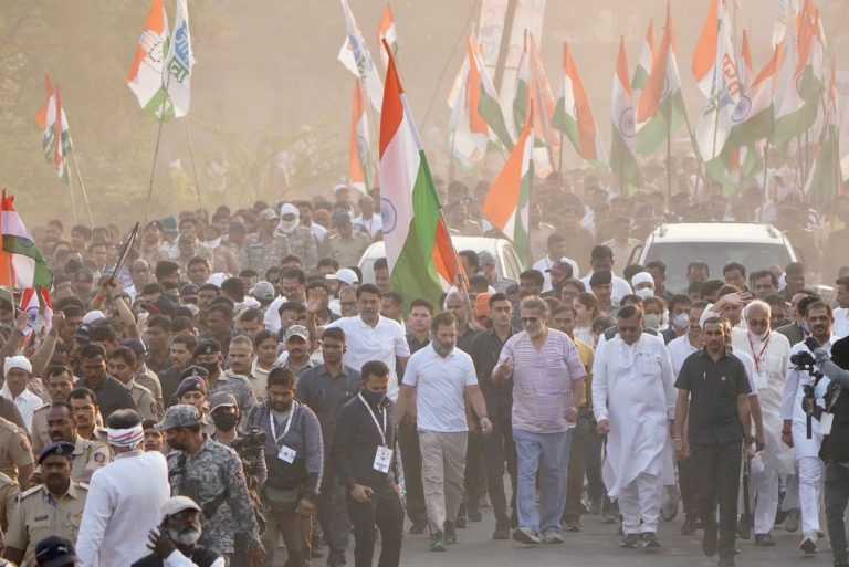 देशभरात फिरणारे काँग्रेस नेते राहुल गांधी यांना बॉम्बने उडवू अशी धमकी