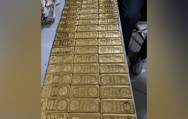 मुंबई विमानतळावर 32 कोटी रुपयांचे 61 किलो सोने जप्त