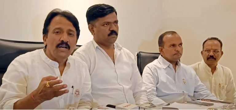 ‘घोडगंगा’कारखाना कर्जमुक्त करण्यासह उसाला ३००० भाव देण्याचे आश्वासन