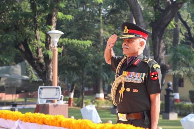 लेफ्टनंट जनरल जे. एस. नैन यांनी लष्कराच्या दक्षिण कमांडची सूत्रे खाली ठेवली