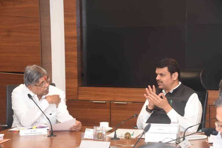 शारीरिक शिक्षक, ग्रंथपाल पदभरतीसाठी कार्यवाही करावी-उपमुख्यमंत्री देवेंद्र फडणवीस