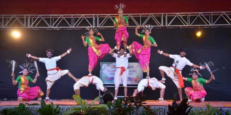 इंद्रधनुष्‍य कला महोत्‍सव: विद्यार्थ्‍यांच्‍या कलागुणांना वाव मिळण्‍यासाठी ठरले उत्‍तम व्‍यासपीठ