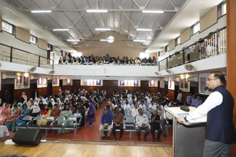 लोकशाहीच्या बळकटीकरणासाठी विद्यार्थ्यांनी मतदार नोंदणी कार्यक्रमात सहभागी व्हावे – जिल्हाधिकारी डॉ. राजेश देशमुख