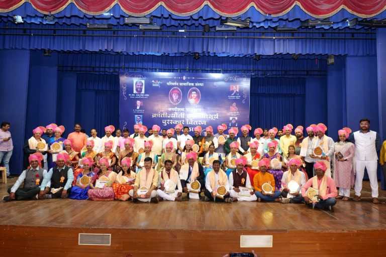 महात्मा फुले यांना अभिप्रेत असणारे शिक्षक व विद्यार्थी निर्माण व्हावेत; मा.खा.राजू शेट्टी यांचे प्रतिपादन