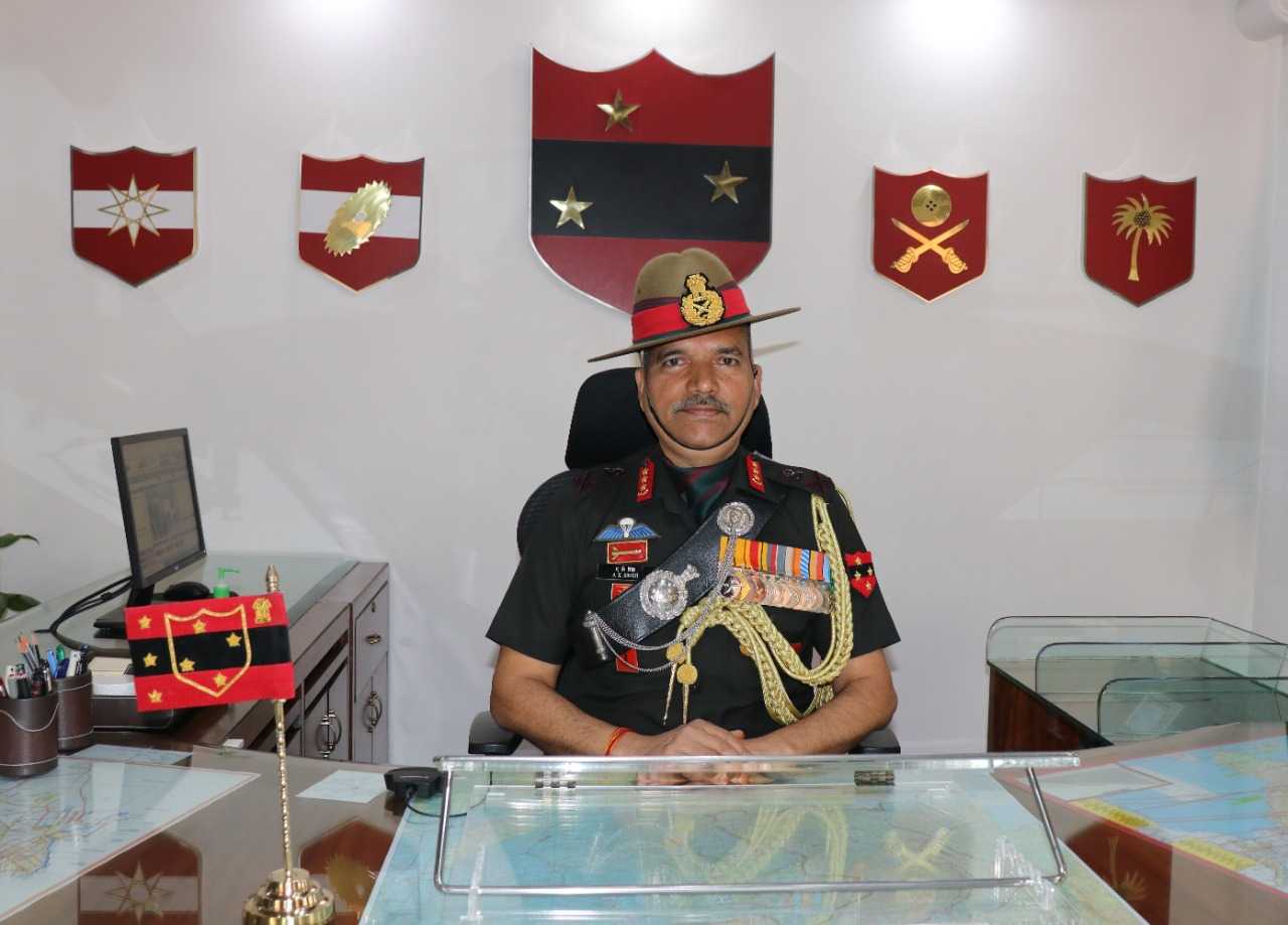 लेफ्टनंट जनरल अजय कुमार सिंग यांनी सदर्न कमांड, पुणे येथील पदभार स्वीकारला