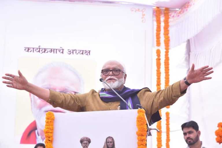 सरस्वती देवीने किती शाळा काढल्या? सरस्वती देवीने किती लोकांना शिकवले? शाळांमध्ये सरस्वतीचे पूजन कशासाठी? छगन भुजबळांनी उपस्थित केला पुन्हा प्रश्न (व्हिडीओ)