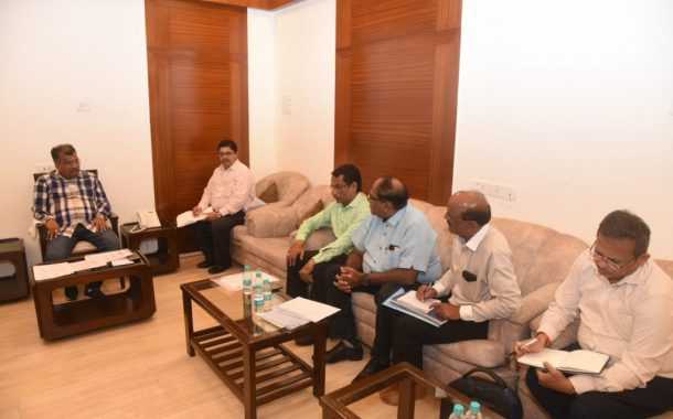 कोकणातील सर्व रेल्वेस्थानकांचा कायापालट करणार – सार्वजनिक बांधकाम मंत्री रवींद्र चव्हाण