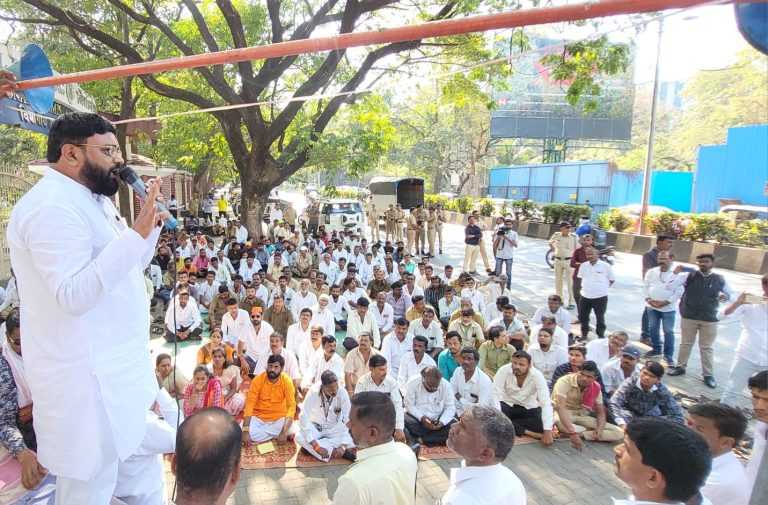 आम्हाला हलक्यात घेऊ नका प्रश्न नसुटल्यास देशभर १५ कोटी ड्रायव्हर चक्काजाम करतील