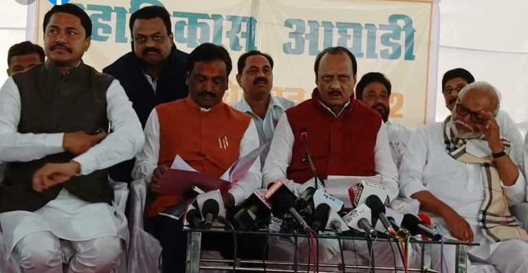 62 वर्षात कधीही झाले नव्हते ,लोक महाराष्ट्र नको, कर्नाटकात जाऊ म्हणायला लागले .. सरकारकडून नको ते उद्योग सुरु .. अजित पवारांचा तडाखा