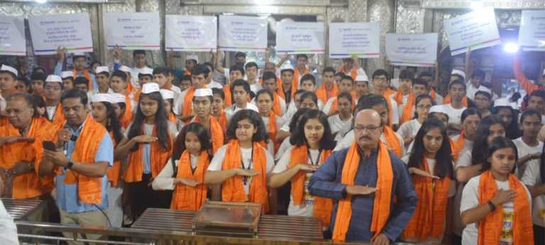 श्रीमंत दगडूशेठ गणपती येथे निर्धार व्यसनमुक्तीचा