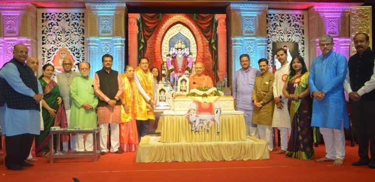 साधू-संतांचे विचार आचरणात आणल्यास देश बदलेल -गोव्याचे माजी मुख्यमंत्री दिगंबर कामत