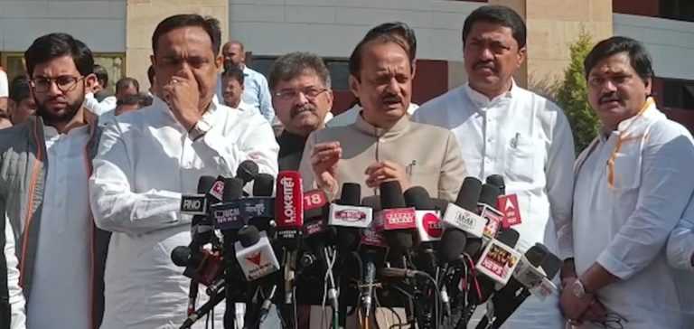 सत्ताधाऱ्यांनीच सभागृहात गोंधळ घालायचा …संपलेल्या प्रकरणाचे खुसपट काढायचे अजित पवारांनी सुनावले