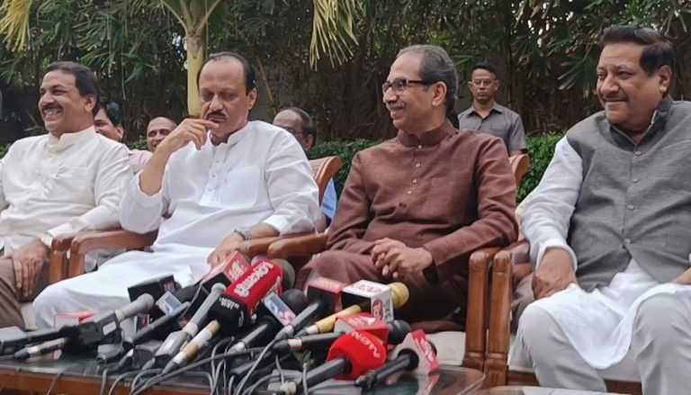 उद्धव ठाकरे आणि अजित पवार म्हणाले,’आणीबाणी आहे काय ? मोर्चा काढणारच ..