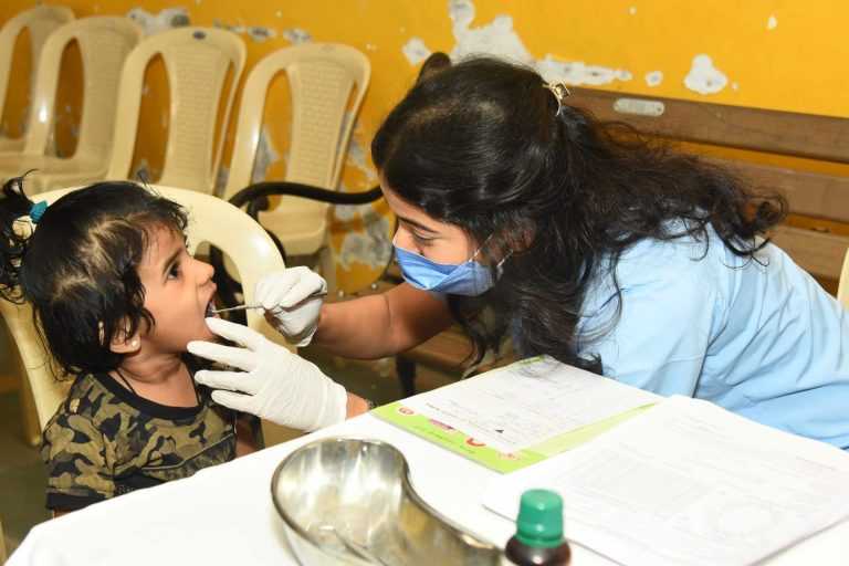 महाराष्ट्र राज्य बालहक्क संरक्षण आयोगातर्फे लसीकरण आणि वैद्यकीय शिबीर संपन्न