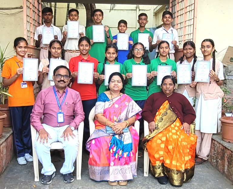 मॉडर्न हायस्कूल गणेशखिंड शाळेचा चित्रकला ग्रेड परीक्षेचा निकाल उल्लेखनीय