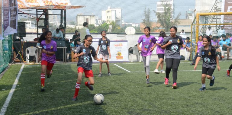 ग्लॅडिएटर, माव्हरिक्स गटात अव्वल